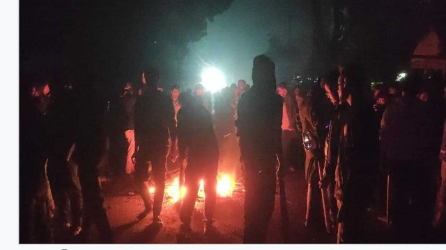 যবিপ্রবিতে রণক্ষেত্র! ইভটিজিংকে কেন্দ্র করে শিক্ষার্থী–স্থানীয়দের দফায় দফায় সংঘর্ষ